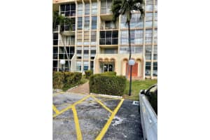 801 Three Islands Blvd 214, Hallandale Beach, FL 33009 - MLS#F10540799