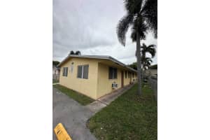 728 4th Avenue, Fort Lauderdale, FL 33311 - MLS#F10540837