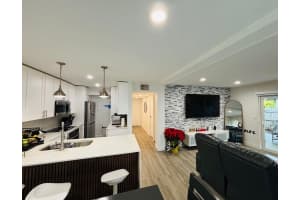 8000 NW 74th Ter, Tamarac, FL 33321 - MLS#F10540924