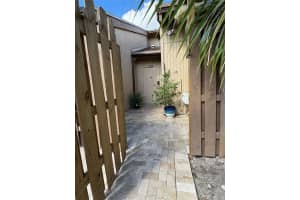 8011 SW 22nd Ct 8011, Davie, FL 33324 - MLS#F10540942