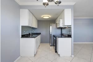 4036 Cornwall B 4036, Boca Raton, FL 33434 - MLS#F10540944