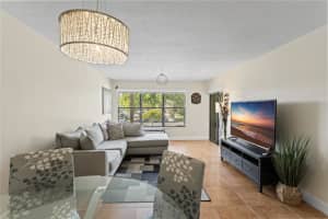 2312 S Cypress Bend Dr 205, Pompano Beach