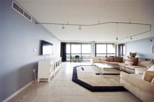 2480 Presidential Way 1903, West Palm Beach