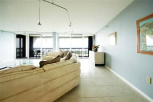 2480 Presidential Way, West Palm Beach, FL 33401 - MLS#F10540995