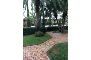 1817 N Middle River Dr B, Fort Lauderdale