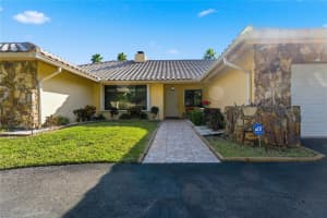 11060 Lakeview Drive, Coral Springs, FL 33071 - MLS#F10541065