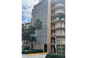 3301 Country Club Drive, Miami, FL 33180 - MLS#F10541068