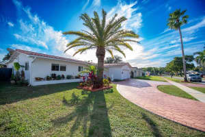 11040 NW 16th St, Pembroke Pines, FL 33026 - MLS#F10541168