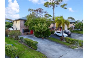 2117 NE 11th Ave 2117, Wilton Manors, FL 33305 - MLS#F10541190