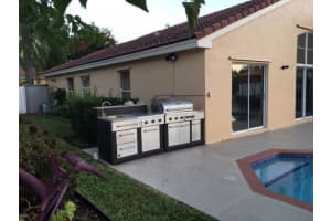 160 Nw 166th Ave, Pembroke Pines