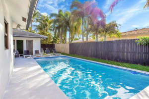 24 Castle Harbor Island, Fort Lauderdale, FL 33308 - MLS#F10541263