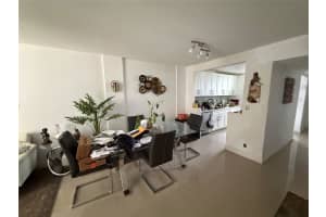 2601 NW 48th Ter 344, Lauderdale Lakes, FL 33313 - MLS#F10541326