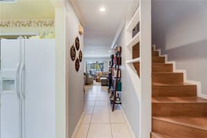 1225 98th Terrace, Pembroke Pines, FL 33024 - MLS#F10541337