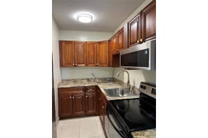 431 SE 19th Ave 2, Pompano Beach, FL 33060 - MLS#F10541370