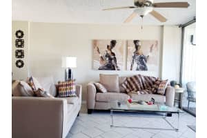 120 Royal Park Dr B4, Oakland Park, FL 33309 - MLS#F10541376