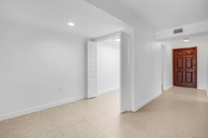 3827 NE 166th St 7, North Miami Beach, FL 33160 - MLS#F10541385