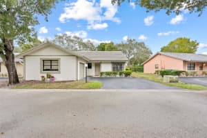 425 Shadow Wood Ln, Coral Springs, FL 33071 - MLS#F10541391