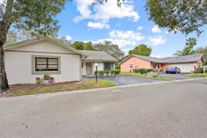 425 Shadow Wood Ln, Coral Springs, FL 33071 - MLS#F10541391