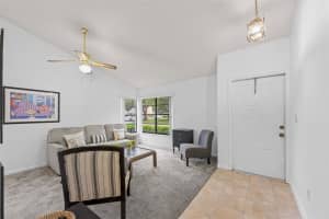 425 Shadow Wood Ln, Coral Springs, FL 33071 - MLS#F10541391