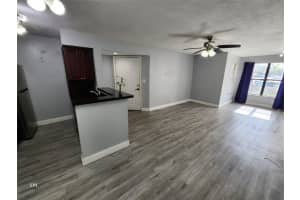 2736 S University Drive 1101, Davie, Fl 33328, Davie