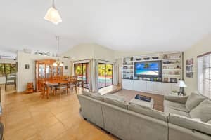 18910 W Oakmont, Hialeah, FL 33015 - MLS#F10541632