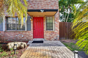 2124 9th Avenue, Wilton Manors, FL 33305 - MLS#F10541644