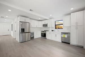 699 Ne 40th St Oakland Park, FL 33334 - Off Market