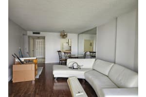 400 Leslie Drive, Hallandale Beach, FL 33009 - MLS#F10541701