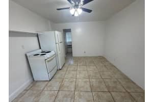 316 NE 3rd St 2, Hallandale Beach, FL 33009 - MLS#F10541867