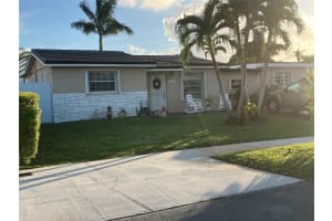 7960 174th Street, Hialeah, FL 33015 - MLS#F10541869