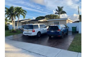 7960 NW 174th St, Hialeah, FL 33015 - MLS#F10541869