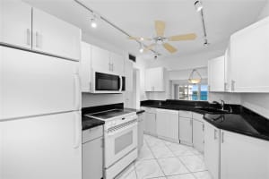 1069 Hillsboro Mile 507, Hillsboro Beach, FL 33062, Hillsboro Beach, FL 33062 - MLS#F10541984