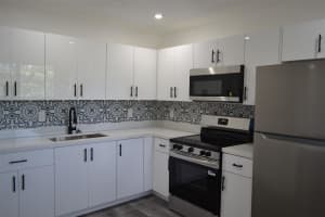 940 NW 8th Ave, Pompano Beach, FL 33060 - MLS#F10542023