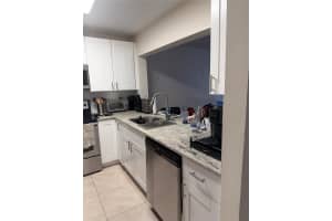 7173 Orange Drive 110B, Davie, FL 33314 - MLS#F10542055