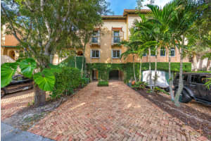 6204 Paradise Point Drive, Palmetto Bay, FL 33157 - MLS#F10542062