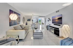 2615 NE 3rd Ct 411, Boynton Beach, FL 33435 - MLS#F10542073