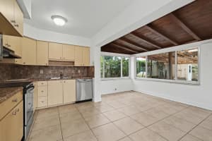 MLS# F10542099, Hollywood, Florida 33020