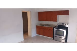 725 E Street, Lake Worth Beach, FL 33460 - MLS#F10542108