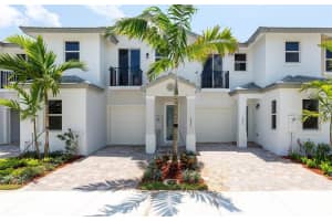 6989 Pines Circle, Coconut Creek, Fl 33073, Pompano Beach