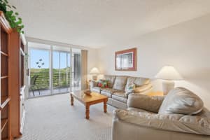 3503 Oaks Way, Pompano Beach, FL 33069 Sold 01/29/26