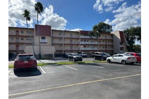 1000 Country Club Dr 403, Margate, FL 33063 - MLS#F10542204