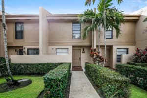 9732 Nw 15th St 306 Pembroke Pines, FL 33024 - Off Market