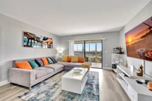 2200 Cypress Bend Drive, Pompano Beach, FL 33069 - MLS#F10542307