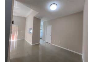 1881 Nw 96th Ter 7c, Pembroke Pines