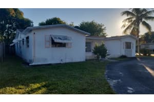 3390 NW 42nd St, Lauderdale Lakes, FL 33309 - MLS#F10542466