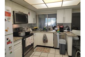 3390 NW 42nd St, Lauderdale Lakes, FL 33309 - MLS#F10542466