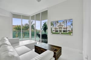 3000 188th Street, Miami, FL 33180 - MLS#F10542469