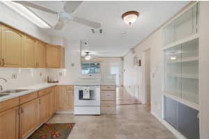 4700 SW 34th Ave, Fort Lauderdale, FL 33312 - MLS#F10542480