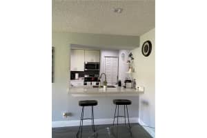 401 86th Avenue, Pembroke Pines, FL 33025 - MLS#F10542558