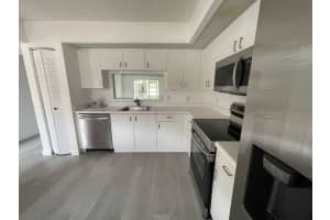 13700 11th Street, Pembroke Pines, FL 33027 - MLS#F10542623